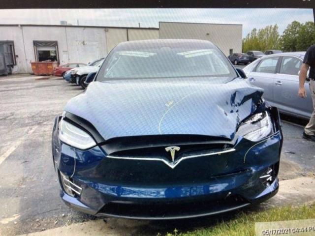 Tesla Model x (2019)