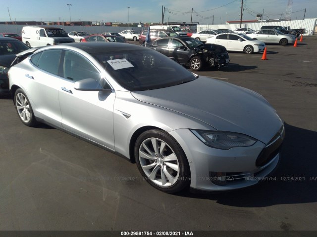 Tesla Model s (2015)