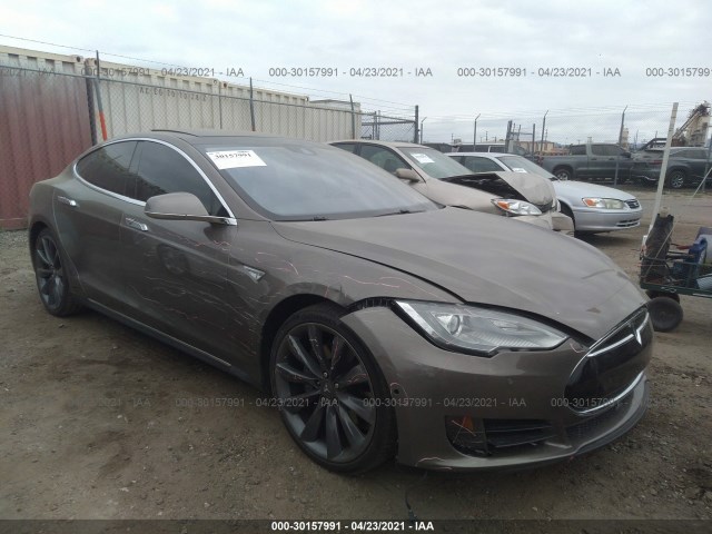 Tesla Model s (2015)