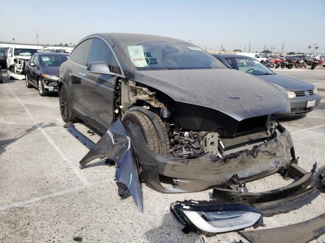 Tesla Model x (2020)
