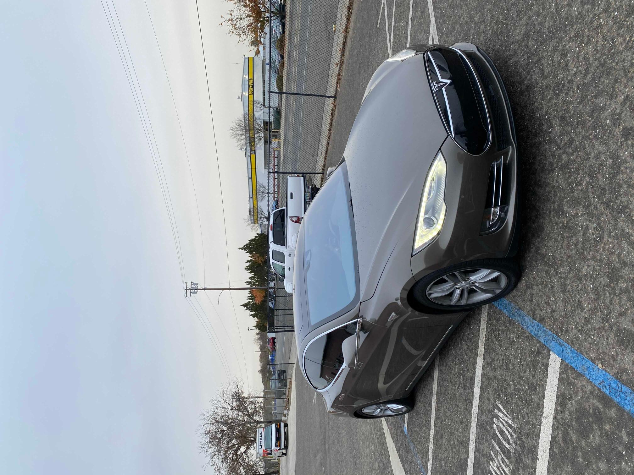 Tesla Model s (2015)