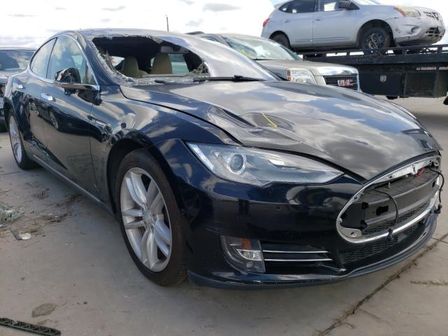Tesla Model s 85 (2015)