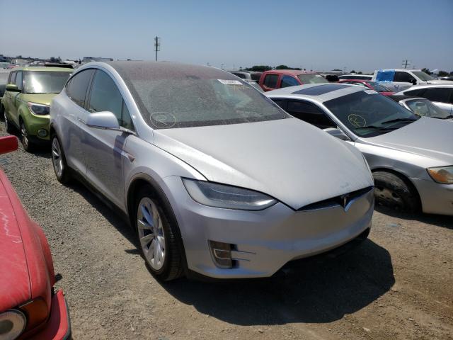Tesla Model x (2016)