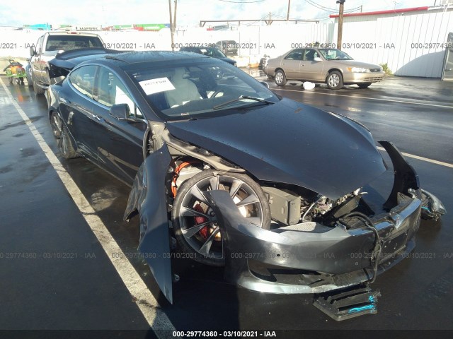 Tesla Model s (2018)