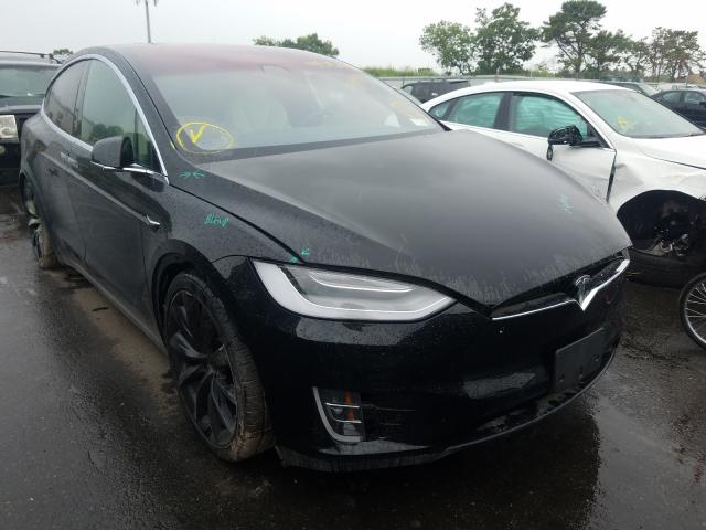 Tesla Model x (2021)