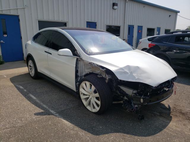 Tesla Model x (2020)