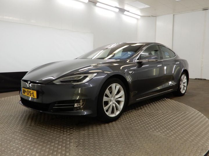 Tesla Model s (2017)