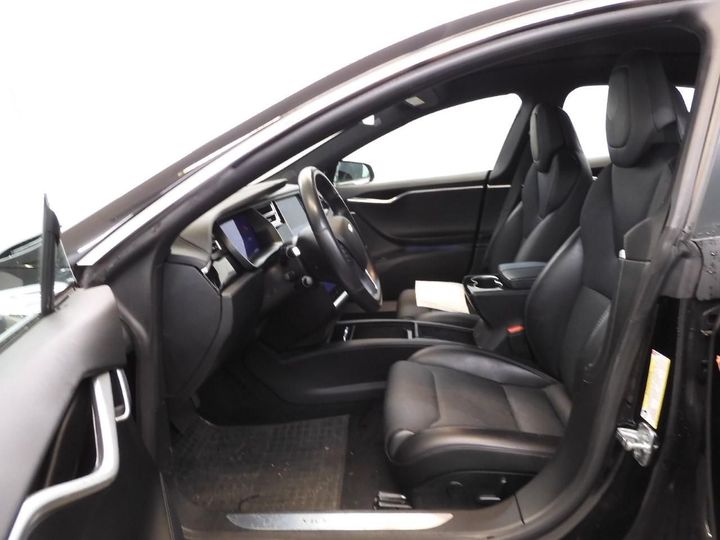 Tesla Model s (2018)