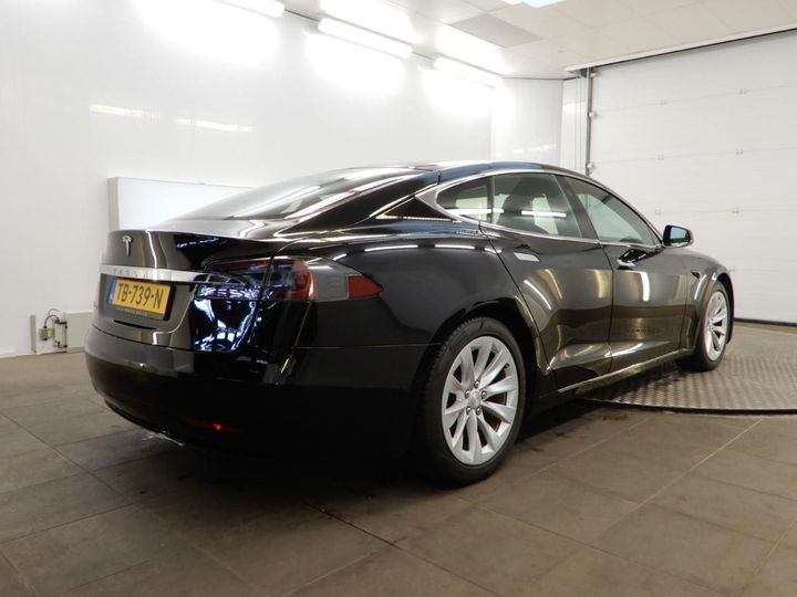 Tesla Model s (2018)