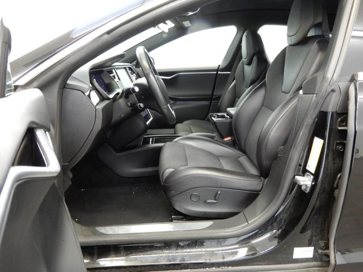 Tesla Model s (2018)