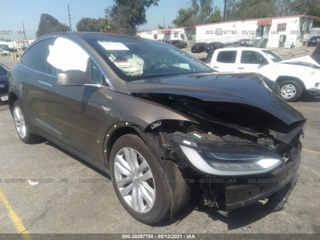 Tesla Model x (2016)