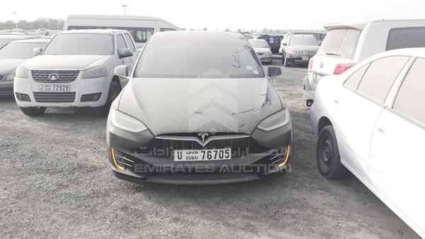 Tesla Model x (2017)