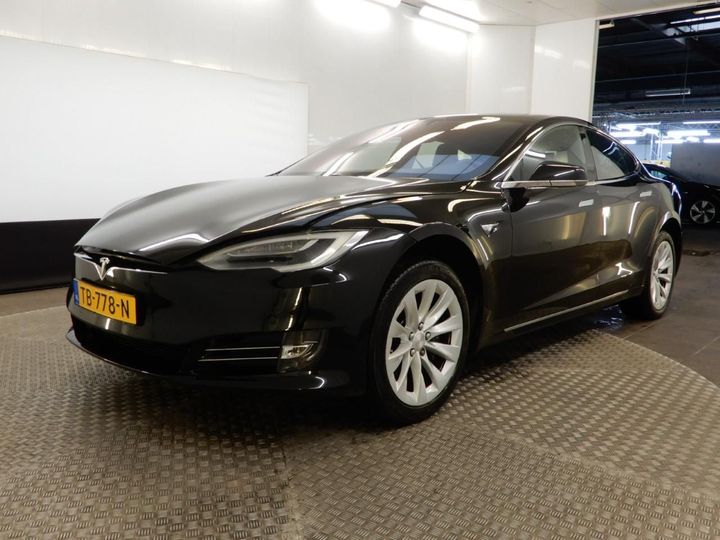Tesla Model s (2018)