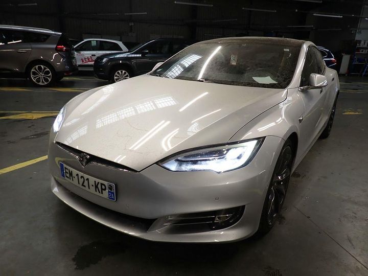 Tesla Model s (2017)