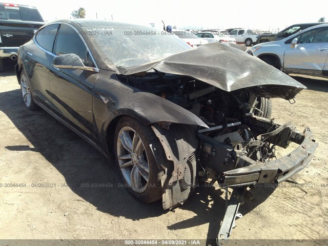 Tesla Model s (2015)