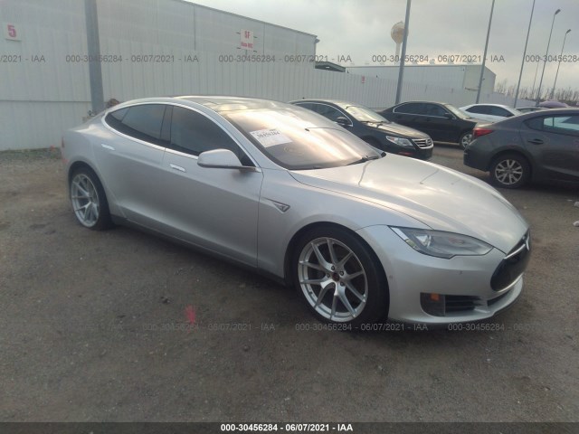 Tesla Model s (2016)