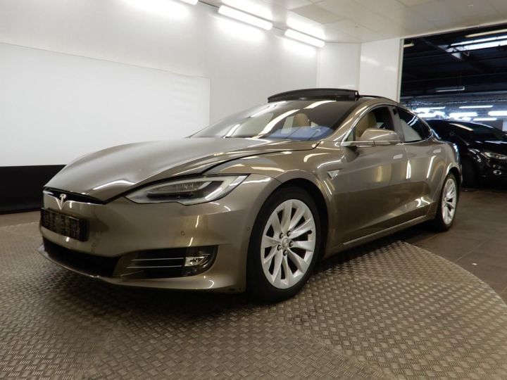 Tesla Model s (2016)