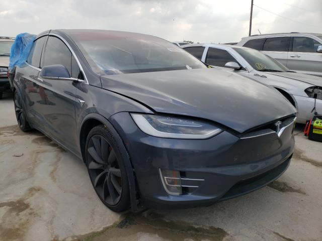 Tesla Model x (2016)