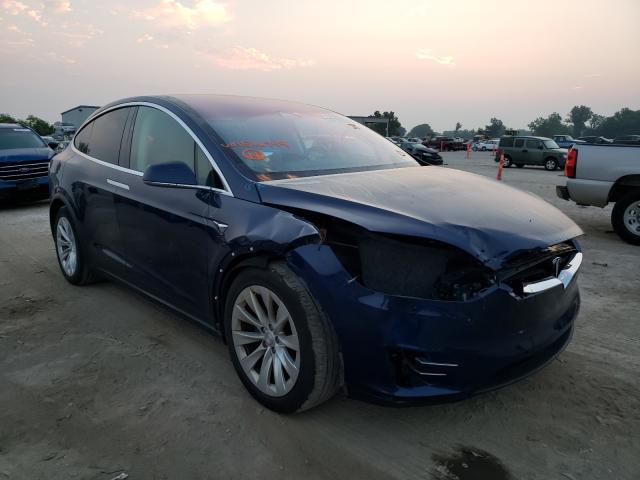Tesla Model x (2016)
