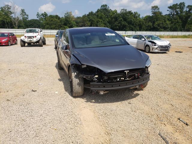 Tesla Model x (2019)
