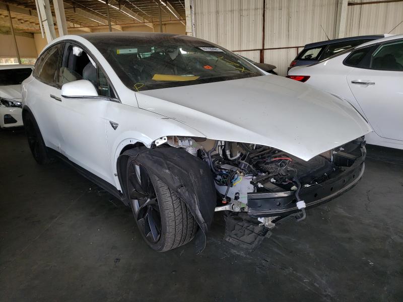 Tesla Model x (2020)