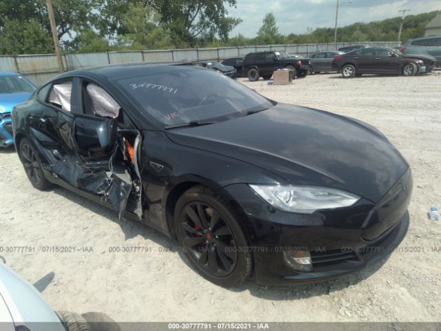 Tesla Model s (2015)