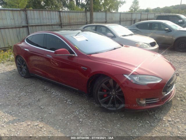 Tesla Model s (2016)