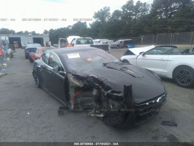 Tesla Model s (2019)