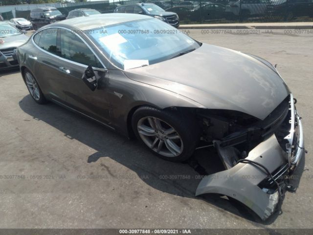 Tesla Model s (2015)