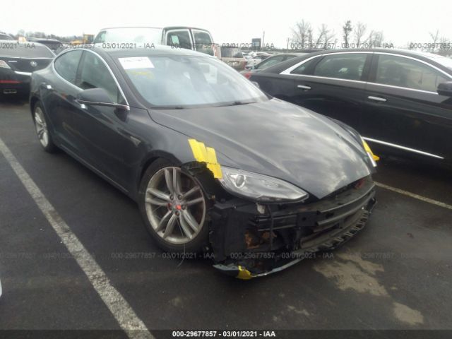 Tesla Model s (2015)