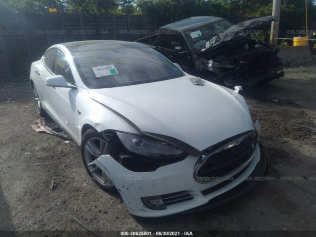 Tesla Model s (2015)