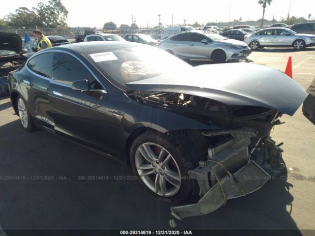 Tesla Model s (2015)