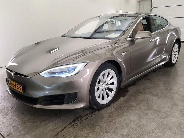 Tesla Model (2016)