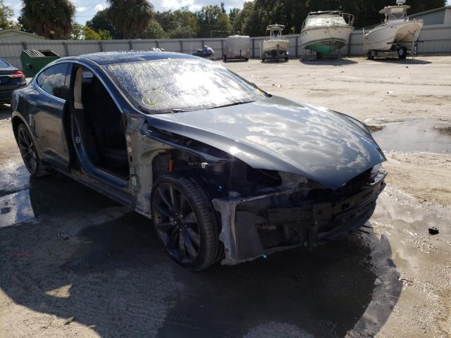 Tesla Model s (2014)