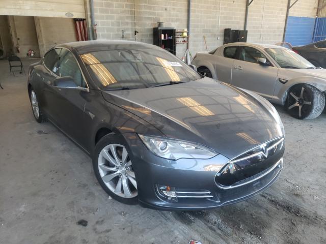 Tesla Model s (2015)