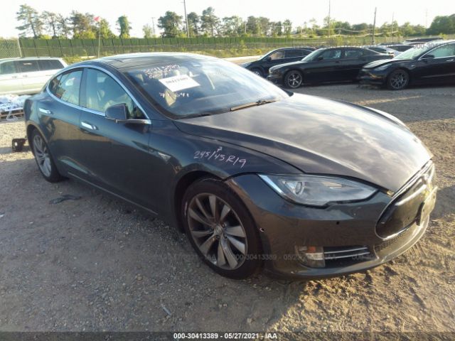 Tesla Model s (2015)