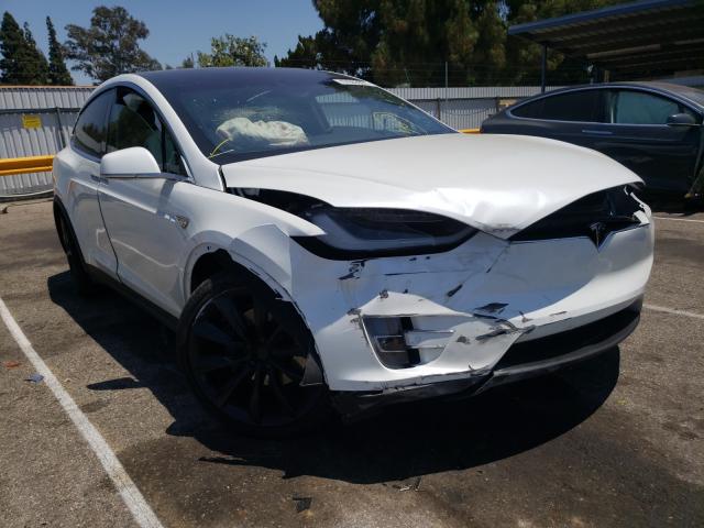 Tesla Model x (2016)