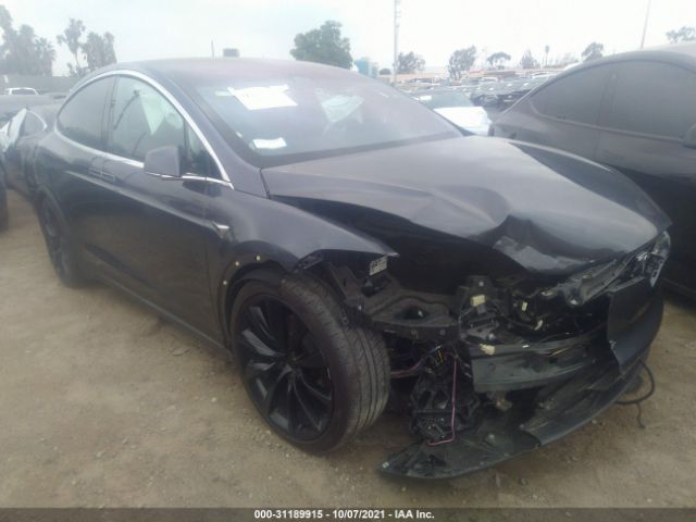 Tesla Model x (2020)