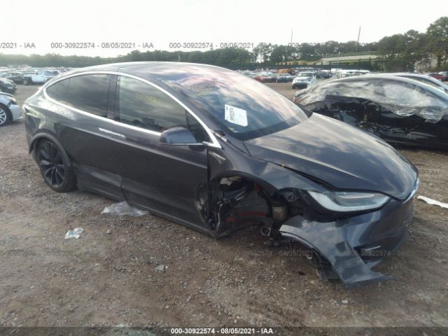 Tesla Model x (2016)
