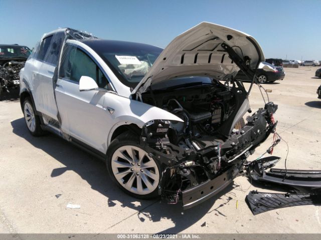 Tesla Model x (2020)