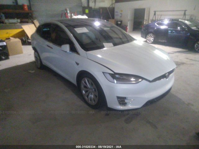 Tesla Model x (2020)