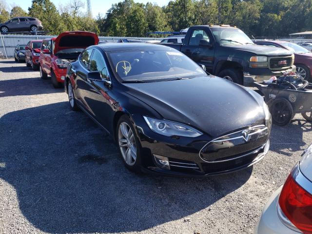 Tesla Model s 85 (2015)