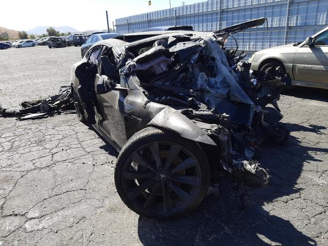 Tesla Model s 85 (2015)