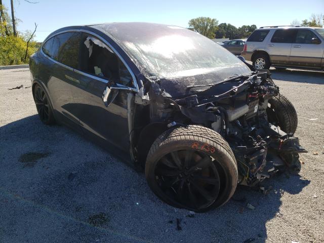 Tesla Model x (2016)