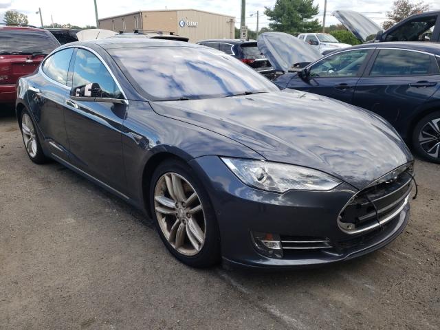 Tesla Model s (2015)