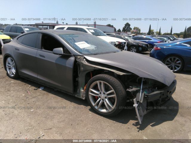 Tesla Model s (2015)
