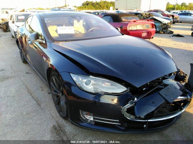 Tesla Model s (2015)