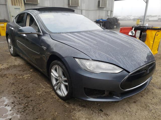 Tesla Model s (2015)