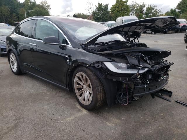 Tesla Model x (2020)