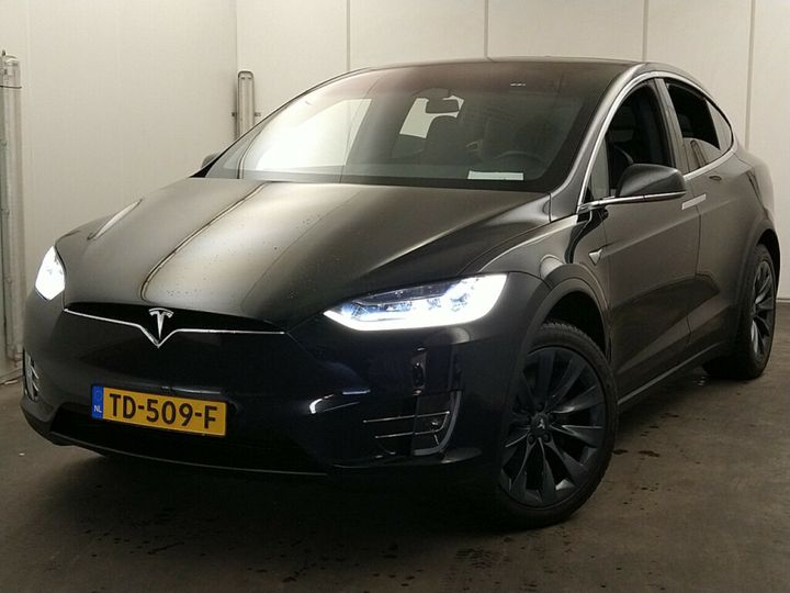Tesla Model (2018)